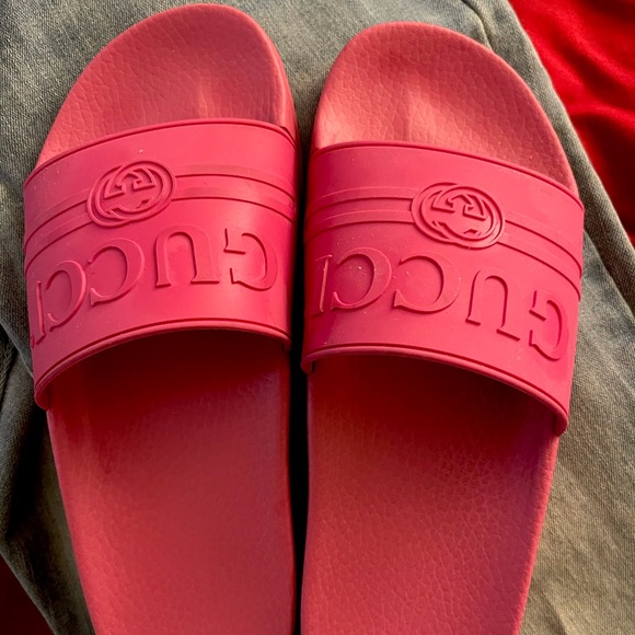 Shoes - Gucci Pink pursuit slides